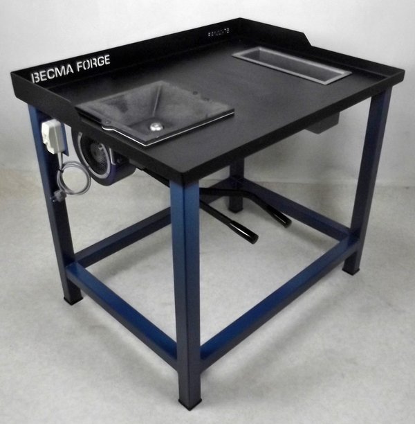 BECMA FR100 Pro Blacksmith's Coal Forge with water tank in high quality